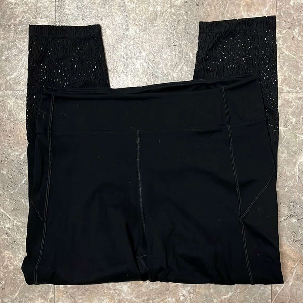 PINK SPORT Black Workout Tights with Laser Cut Trim at Calves Size XL